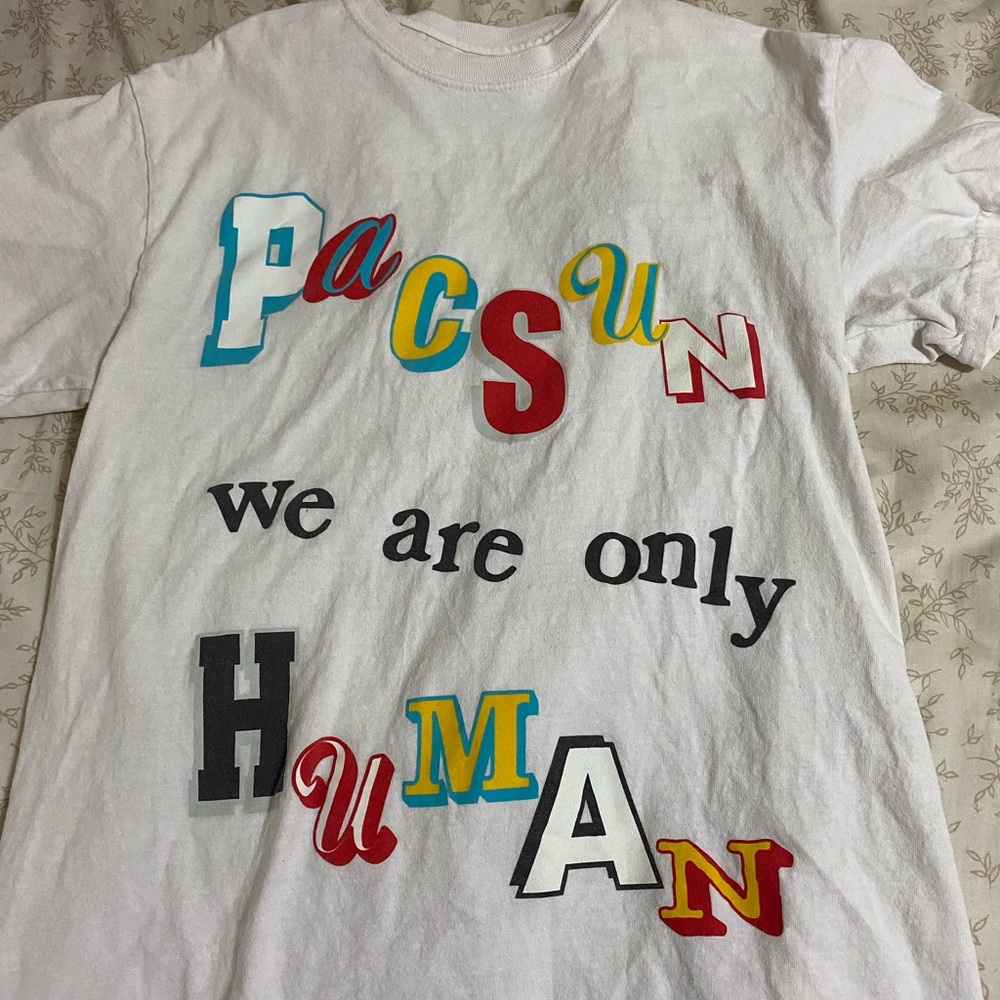 pacsun white tshirt